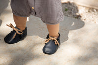 Load image into Gallery viewer, hudson navy leather baby booties
