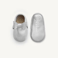 Load image into Gallery viewer, elsa silver baby moccasins
